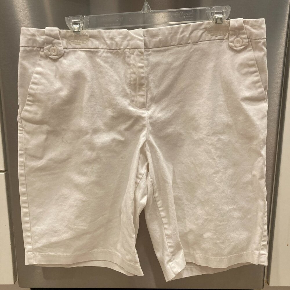 Izod Golf Shorts Womens 14 Stretch White Chino Casual Golfing
